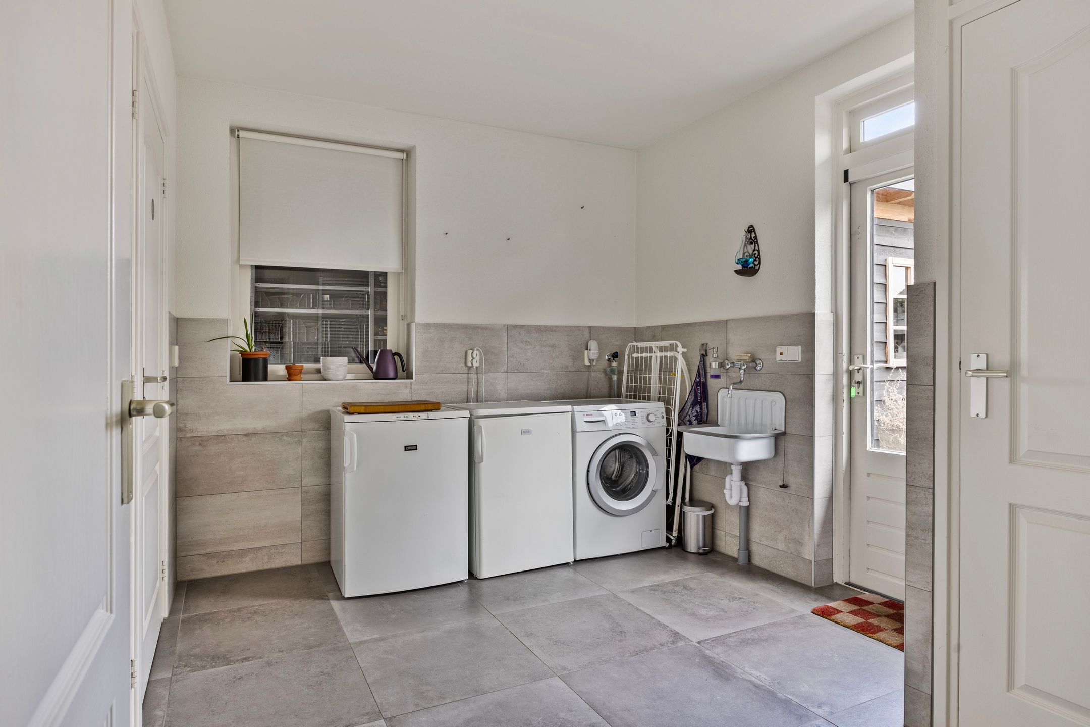 Photo 24 of Meester Teunissenstraat 3
