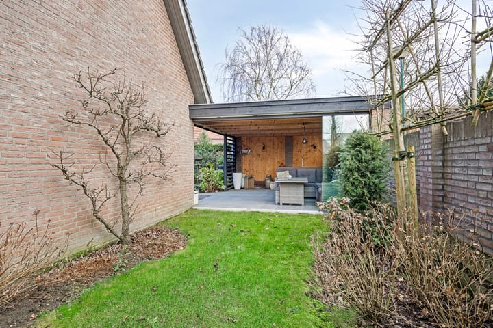 Foto 35 van Meester Teunissenstraat 3