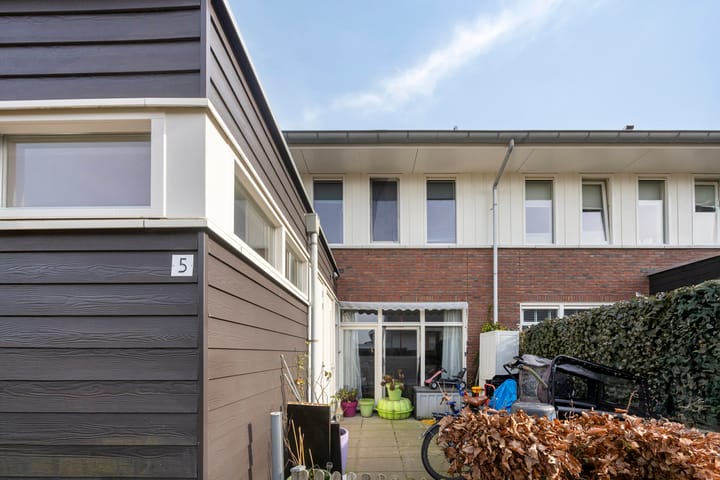 Foto 6 van Saparua 5