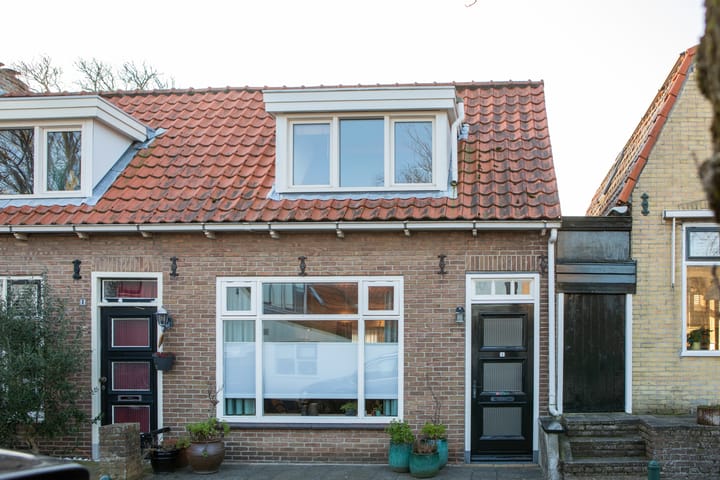 Foto 1 van Burgemeester Eschauzierstraat 5