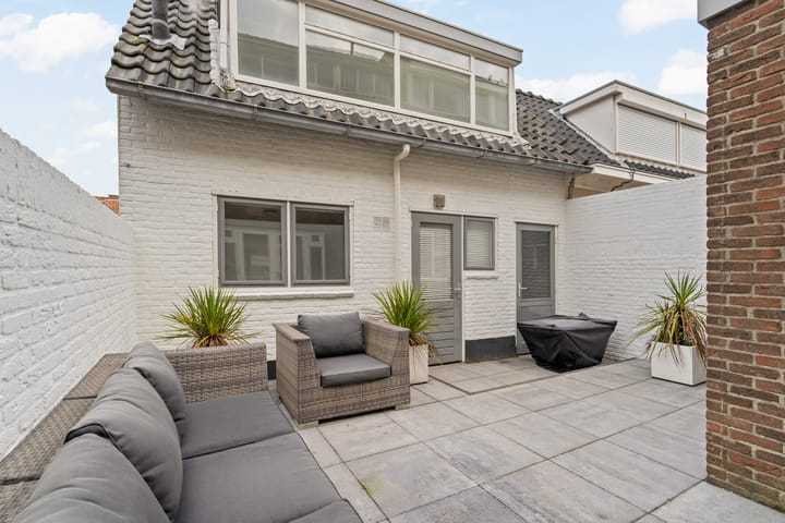 Foto 12 van Quarles van Uffordstraat 92