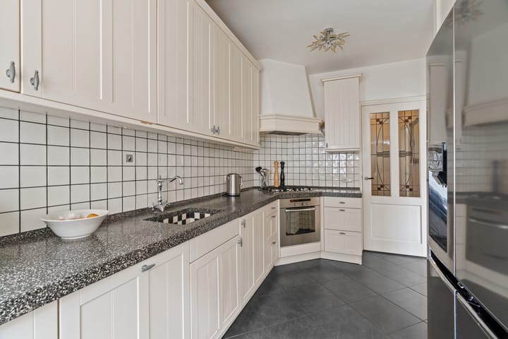 Foto 15 van Quarles van Uffordstraat 92