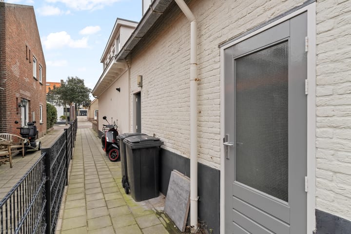 Foto 33 van Quarles van Uffordstraat 92