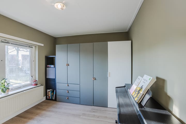 Foto 15 van Comm d Vos v Steenwijklaan 87