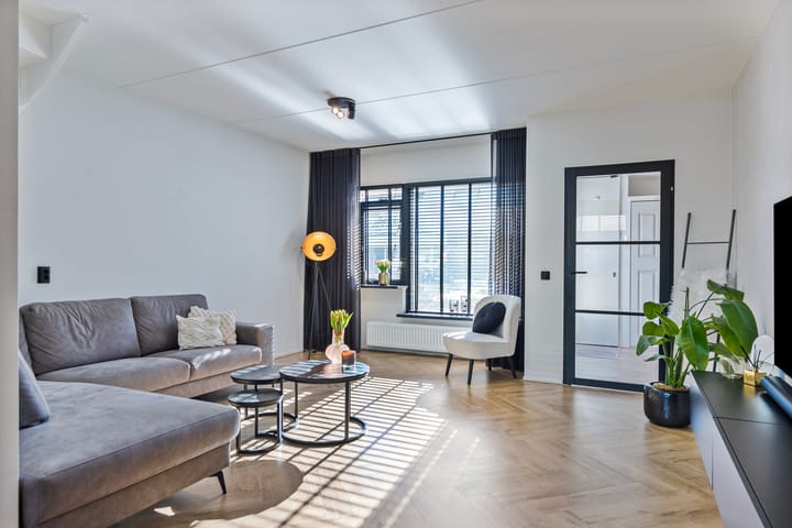 Foto 9 van Wethouder Iwe Hutstraat 135