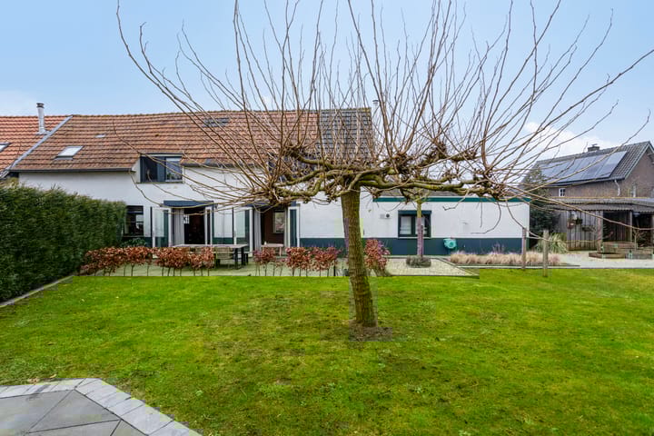 Foto 32 van Limietstraat 15