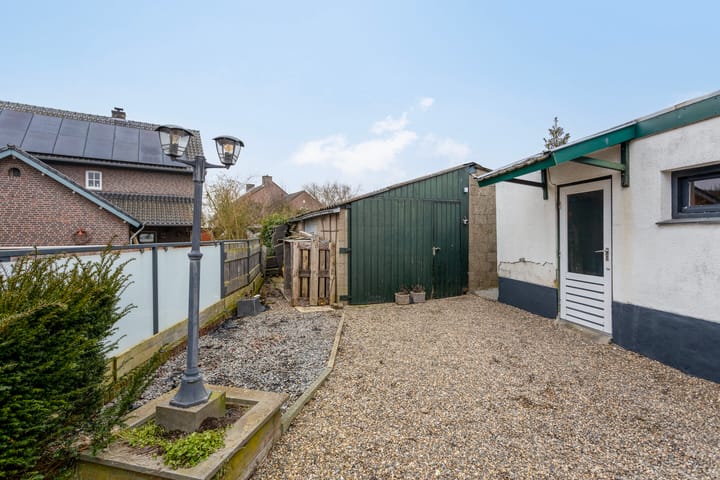 Foto 38 van Limietstraat 15