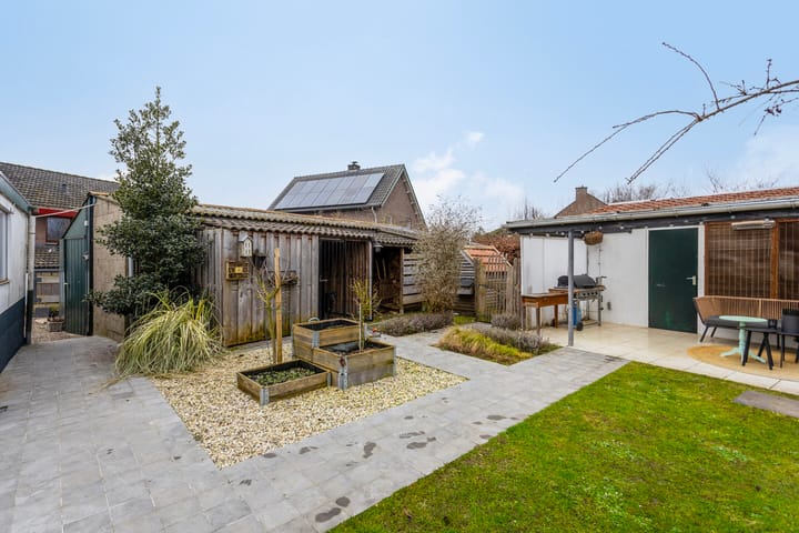 Foto 40 van Limietstraat 15