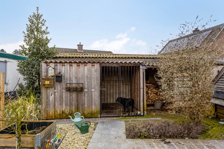 Foto 42 van Limietstraat 15