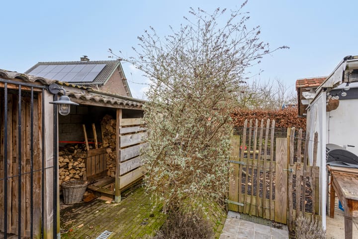 Foto 43 van Limietstraat 15