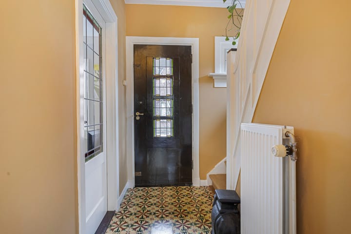 Photo 9 of Plantsoenstraat 7