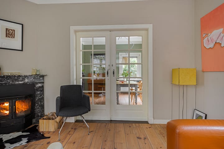 Photo 15 of Plantsoenstraat 7