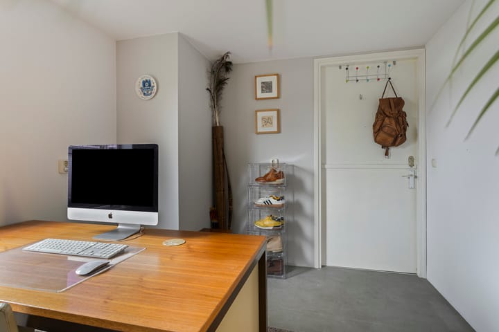 Photo 33 of Plantsoenstraat 7