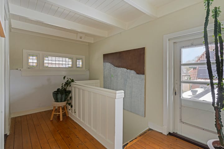 Photo 42 of Plantsoenstraat 7