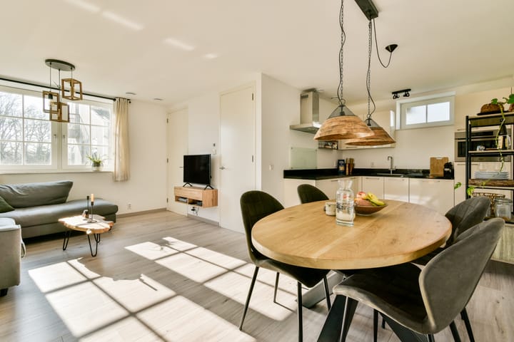 Foto 15 van Drs. J. van Disweg 8