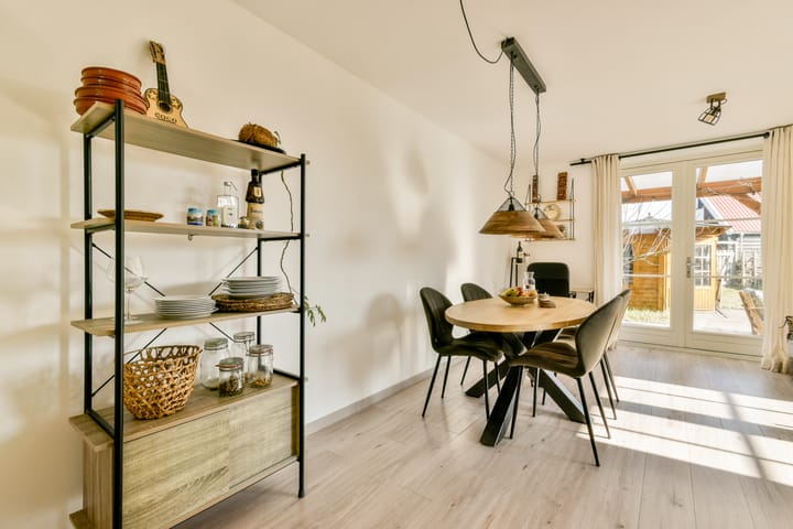 Foto 19 van Drs. J. van Disweg 8