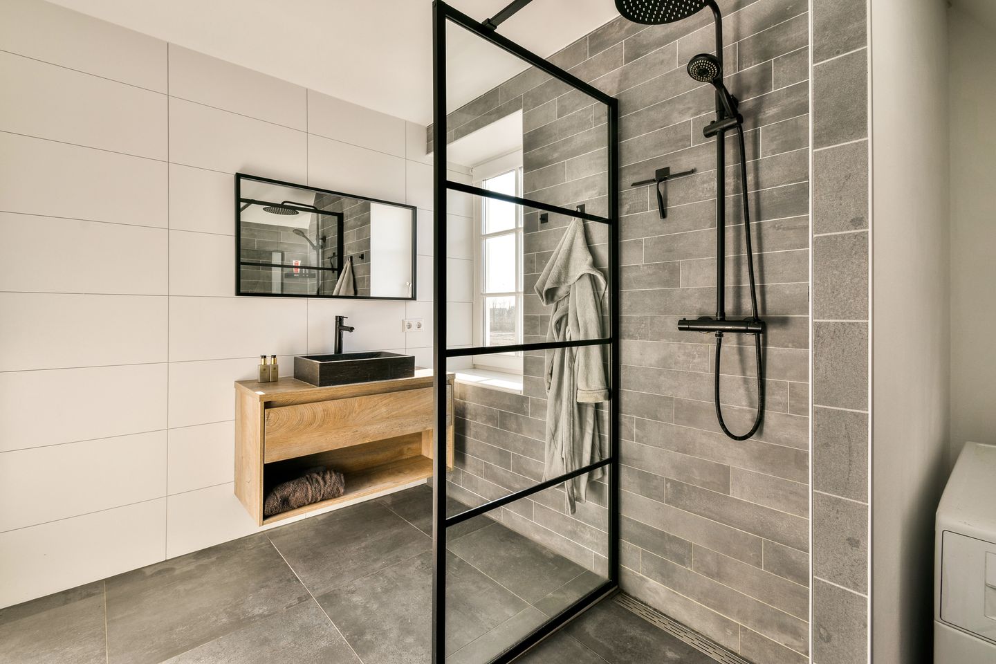 Foto 25 van Drs. J. van Disweg 8