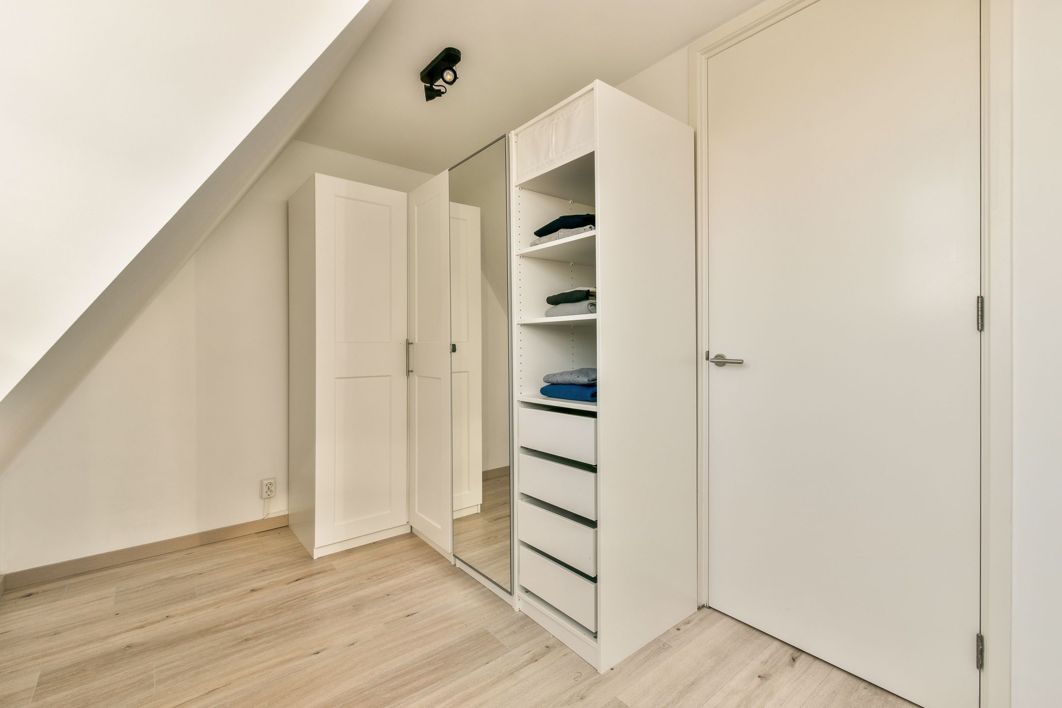 Foto 27 van Drs. J. van Disweg 8