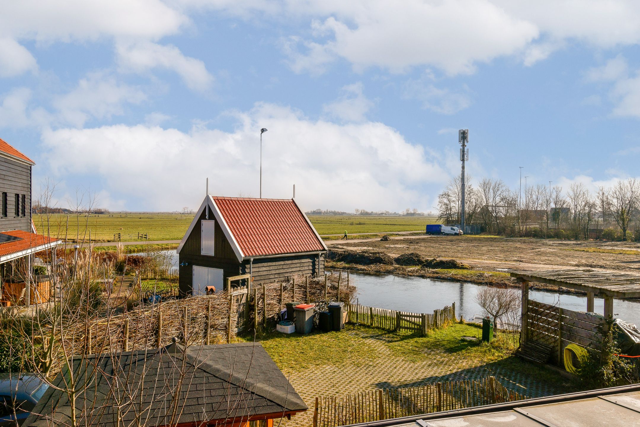 Foto 30 van Drs. J. van Disweg 8