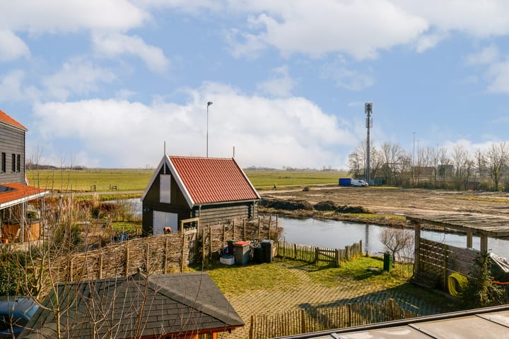 Foto 30 van Drs. J. van Disweg 8