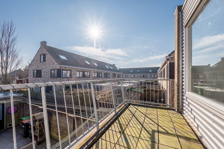 Foto 3 van Korenbloemlaan 4