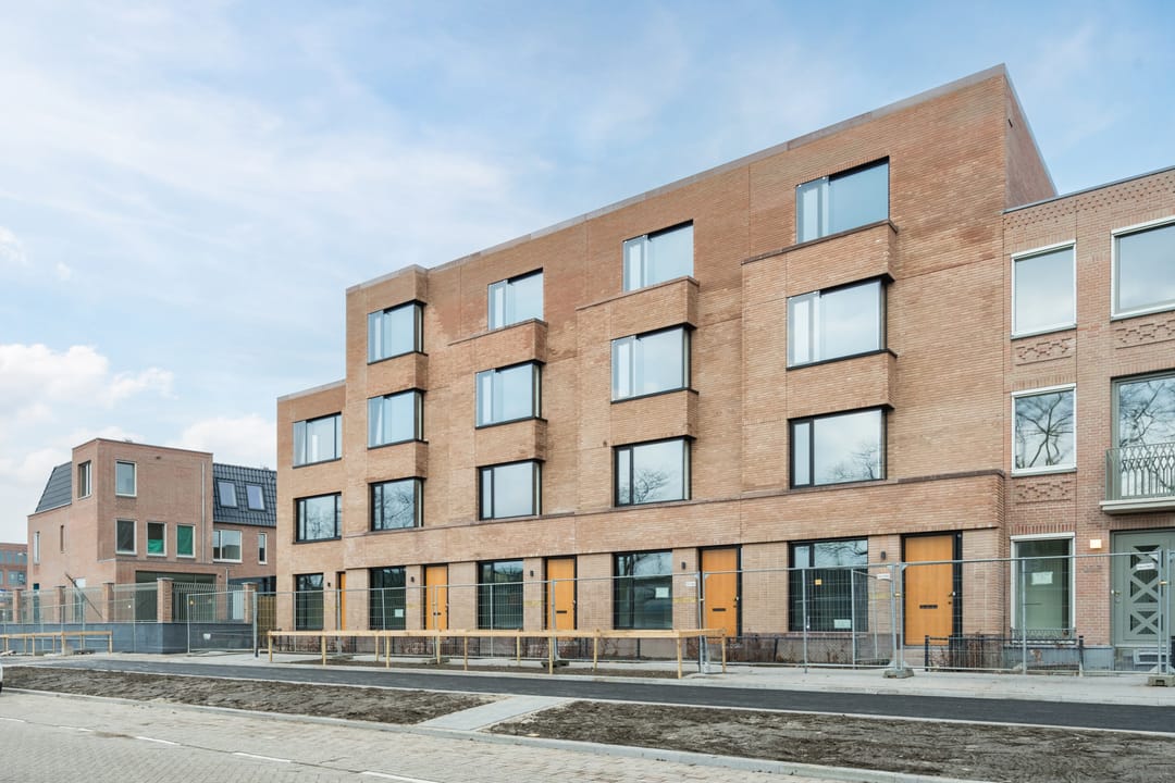 Photo 1 of Gijs van Veldhuizenlaan 106