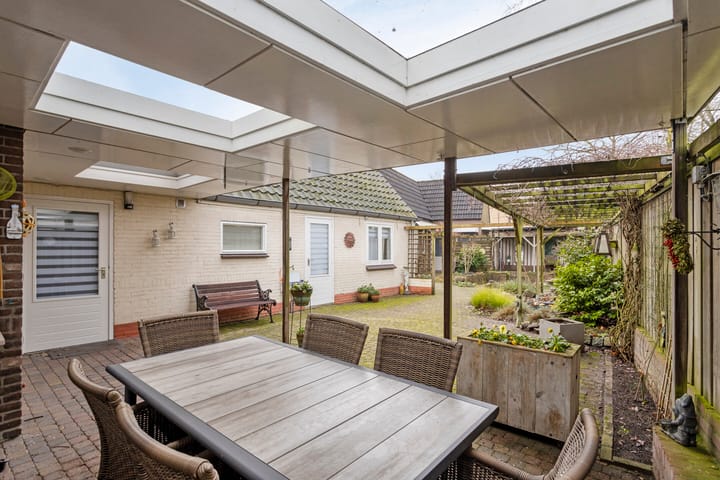 Foto 24 van Willibrordusweg 5