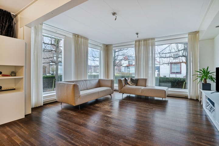 Photo 3 of Willem Alexanderstraat 2