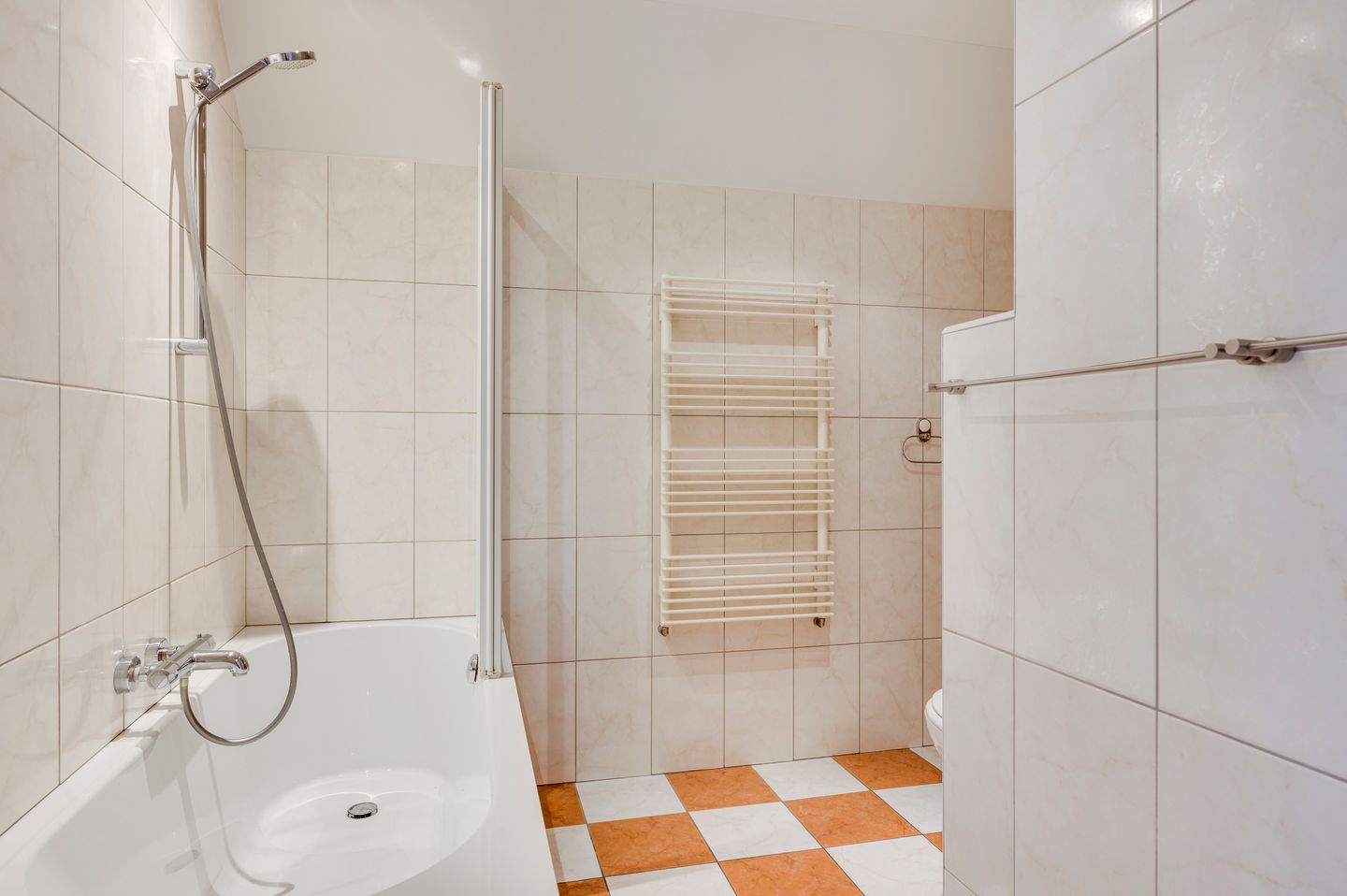 Foto 19 van Burgemeester Thomas Wackersstraat 16-A