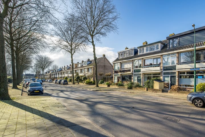 Foto 31 van Planetenbaan 140