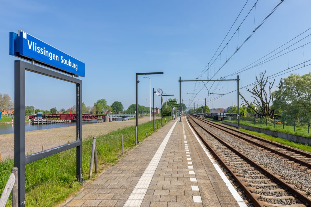 Photo 38 of Burgemeester Stemerdinglaan 130