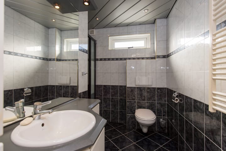 Foto 4 van Anton van Duinkerkenlaan 1