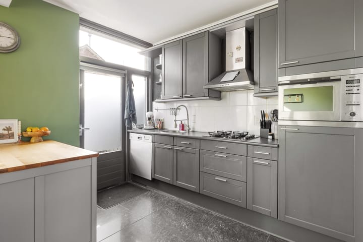 Foto 10 van Borodinstraat 60