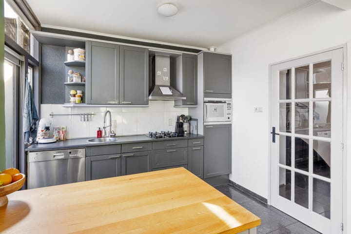 Foto 11 van Borodinstraat 60