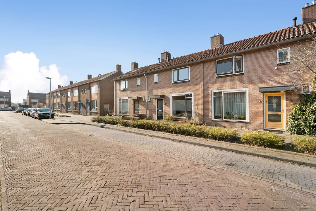 Photo 22 of Reinder Eikelboomstraat 6