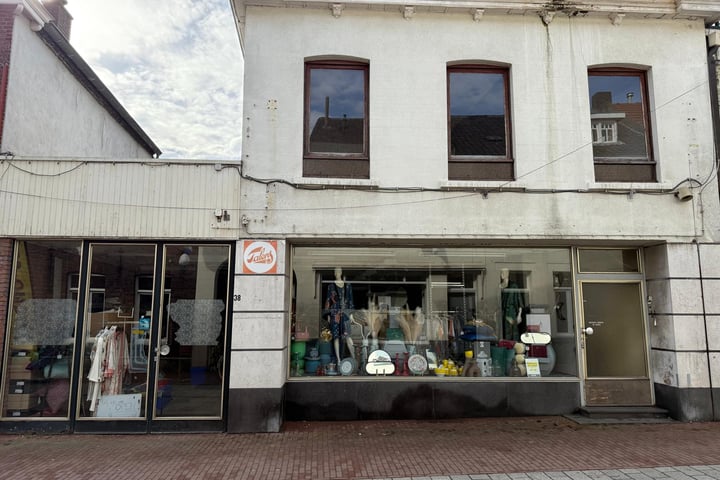 Maasstraat 38, Weert