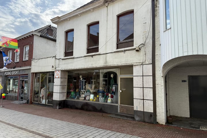 Maasstraat 38, Weert