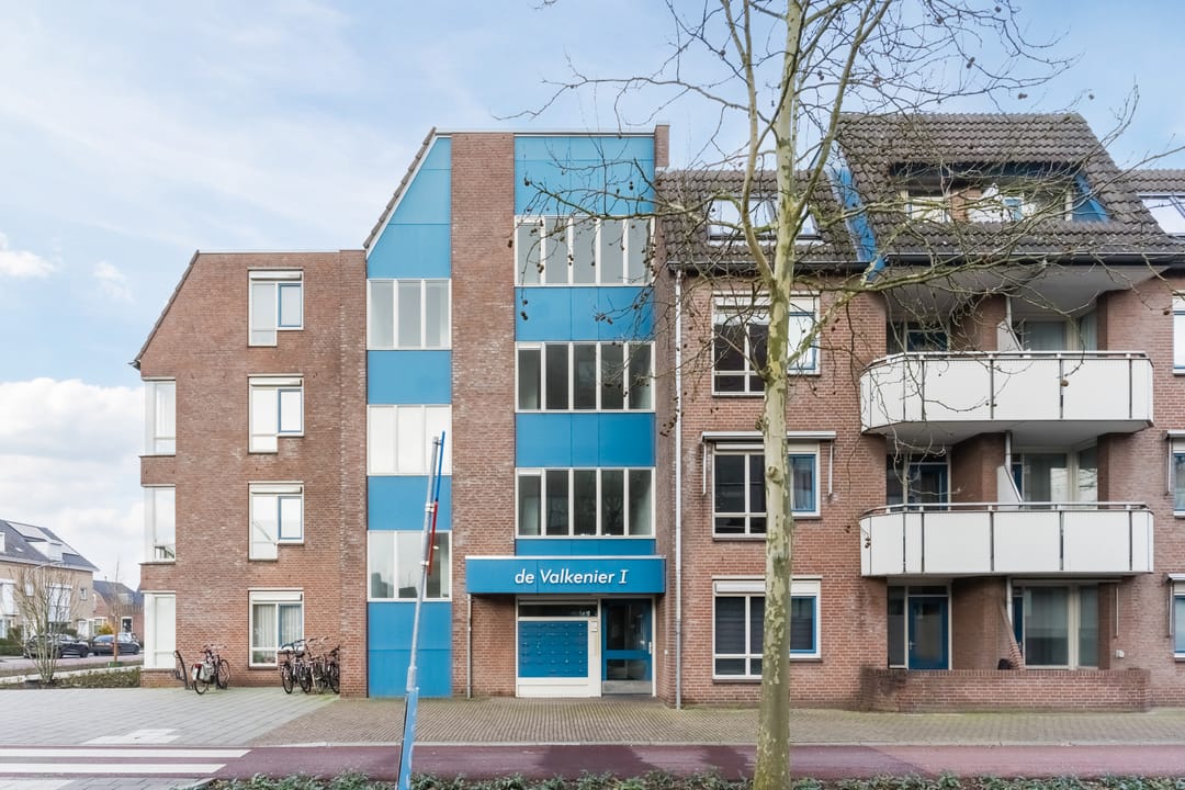 Foto 1 van Valkenierstraat 1