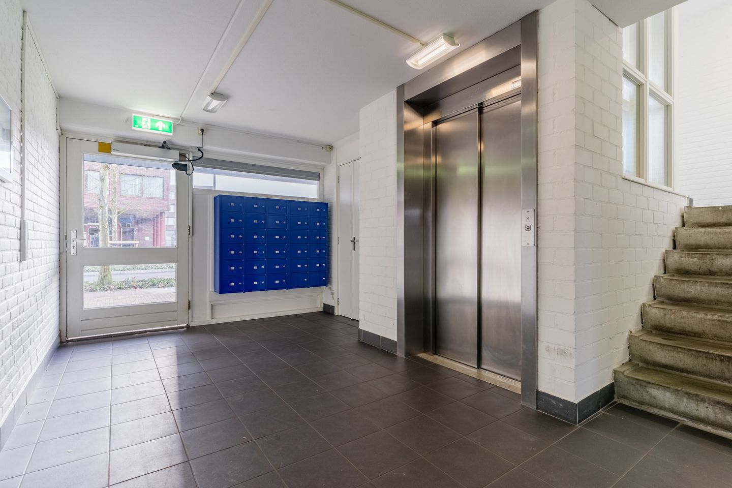 Foto 5 van Valkenierstraat 1