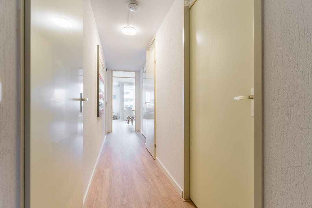 Foto 8 van Valkenierstraat 1