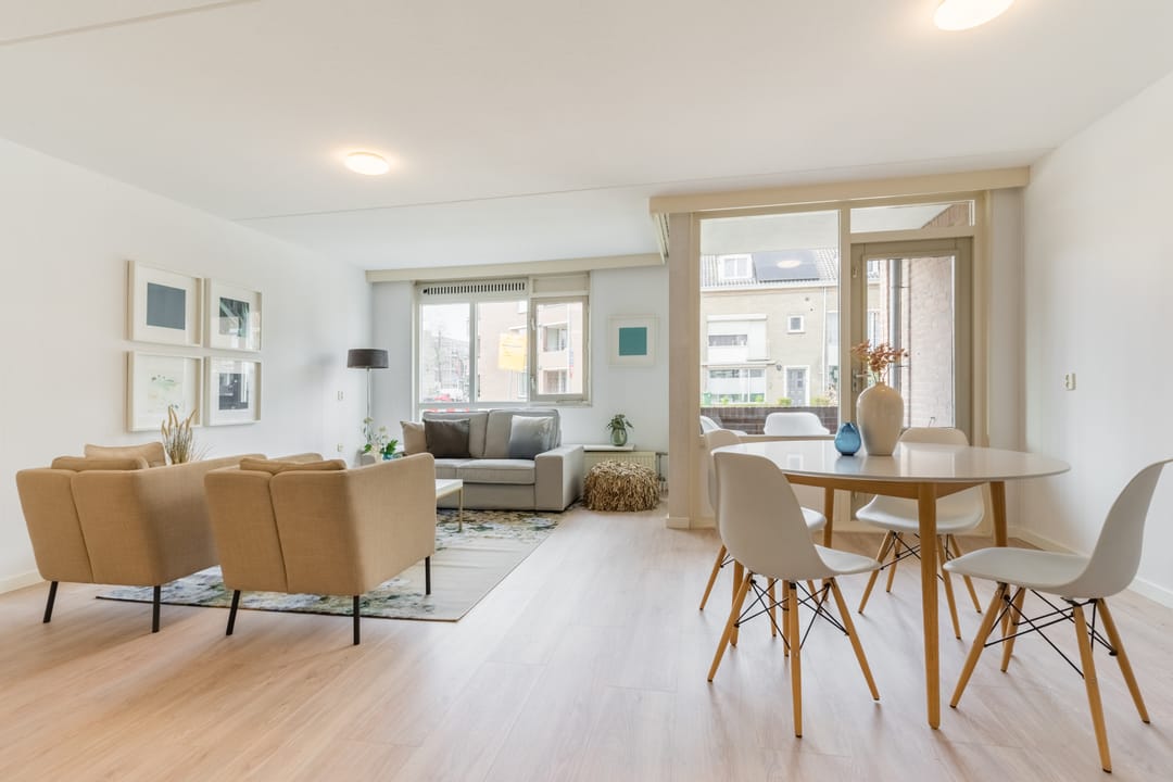 Foto 16 van Valkenierstraat 1