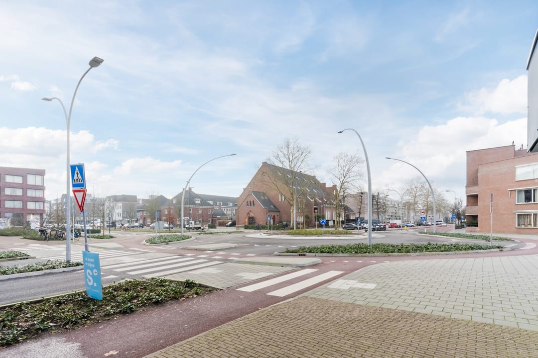 Foto 28 van Valkenierstraat 1