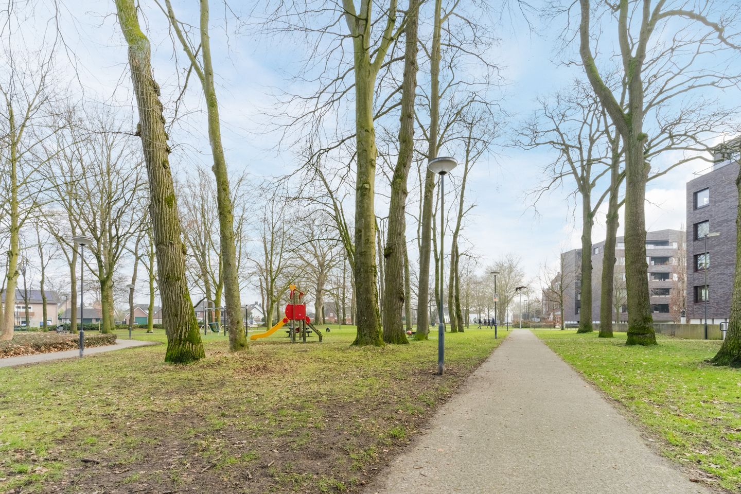 Foto 29 van Valkenierstraat 1