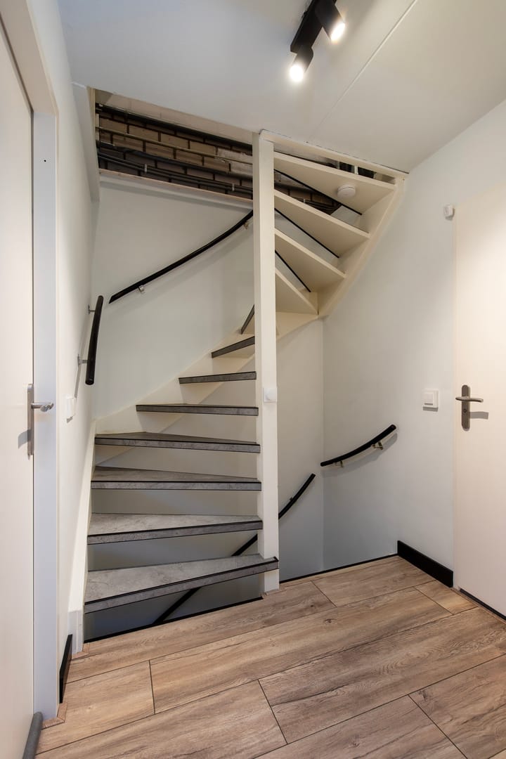 Foto 16 van Montgomerystraat 35