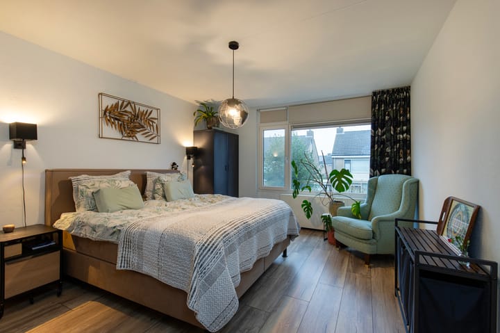 Foto 19 van Montgomerystraat 35