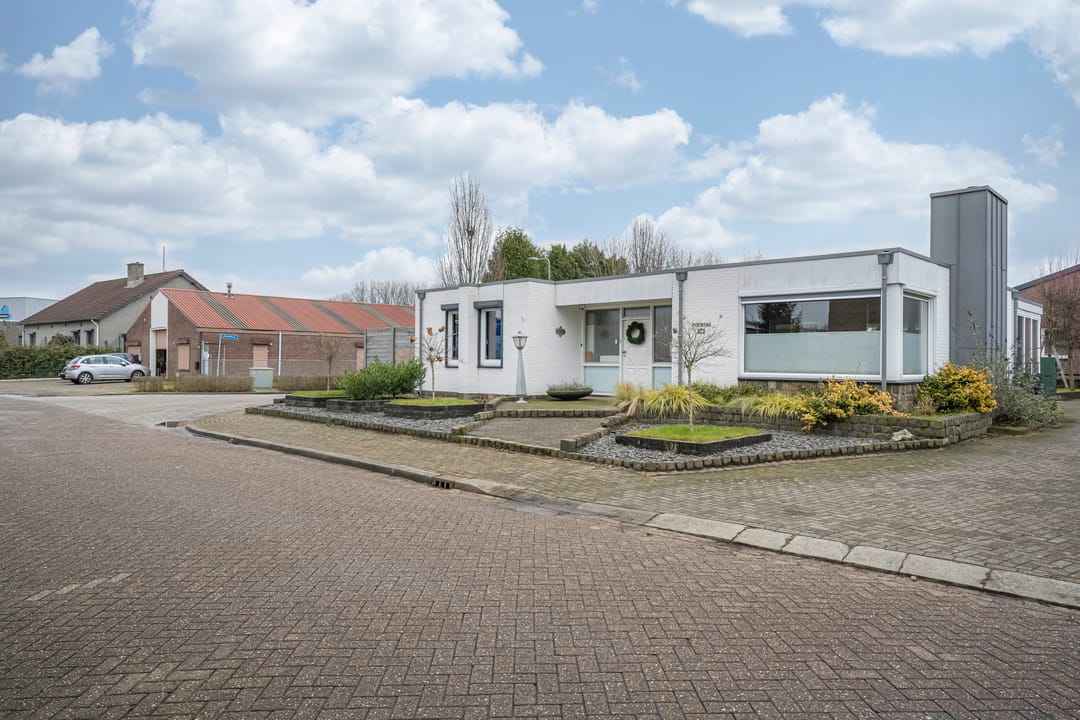 Huis te koop: Handelsweg 22 6114 BR Susteren [Funda]