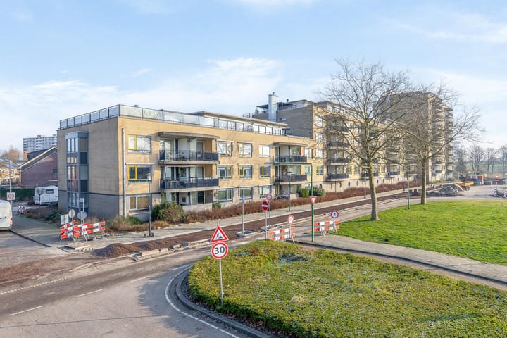 Foto 44 van Lehárstraat 238