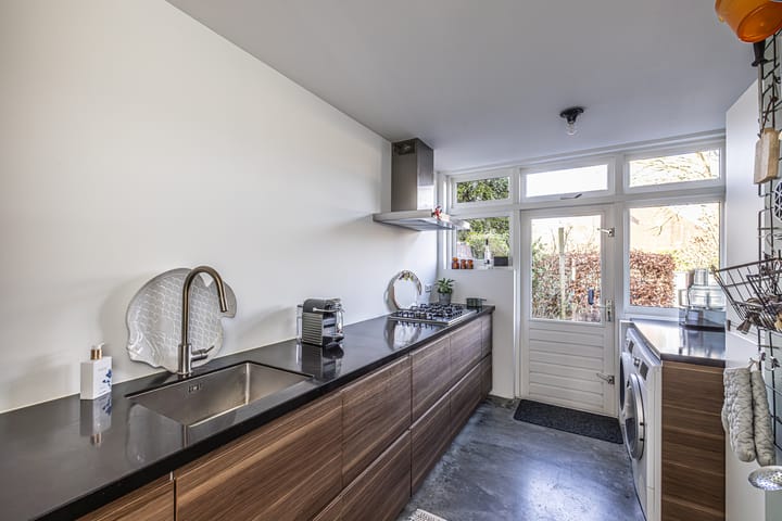 Foto 27 van Weeresteinstraat 9