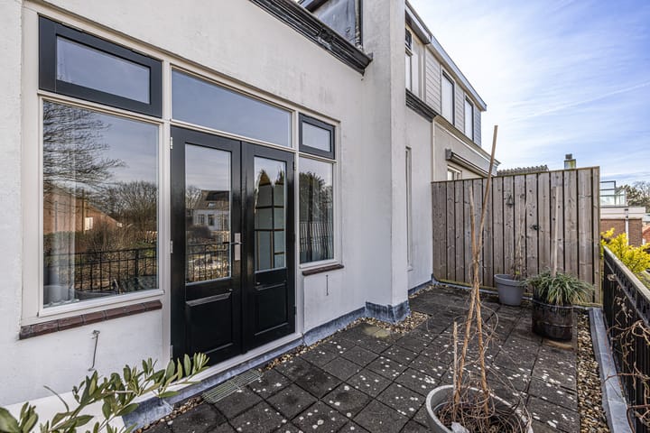 Foto 40 van Weeresteinstraat 9