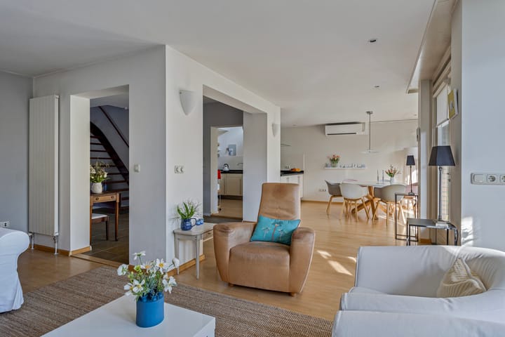 Foto 16 van Adelheid van Voornstraat 8